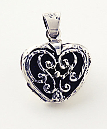 Luxury openwork heart .925 silver locket closed