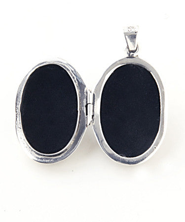 Luxury oval engraved .925 silver locket open without picture