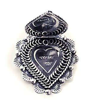 Luxury heart shaped sterling silver locket open